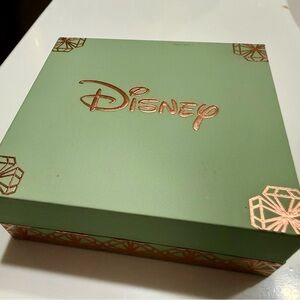 Disney “Some Days Call For Extra Sparkle” Minnie Mouse bangle bracelet